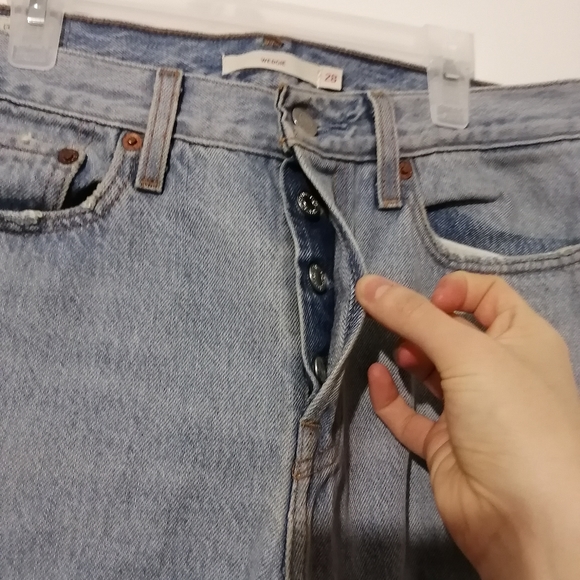 Levi's Wedgie Ripped Jeans Women's 28 - Picture 4 of 10